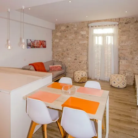 Historico En El Barri Vell * Girona