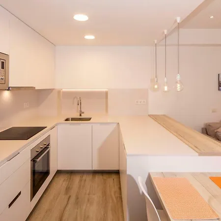 Historico En El Barri Vell Apartment