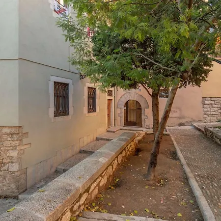 Histórico En El Barri Vell, *